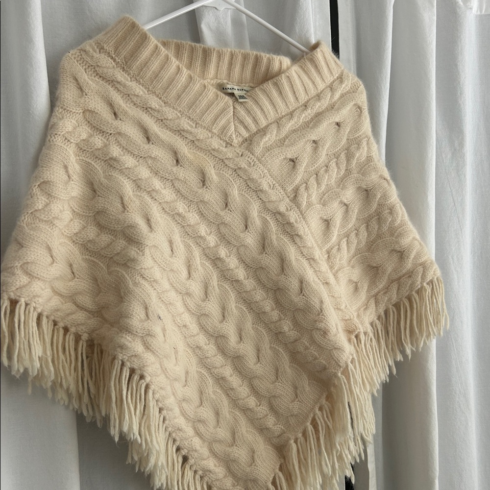 Banana Republic Beige Cable Knit Poncho